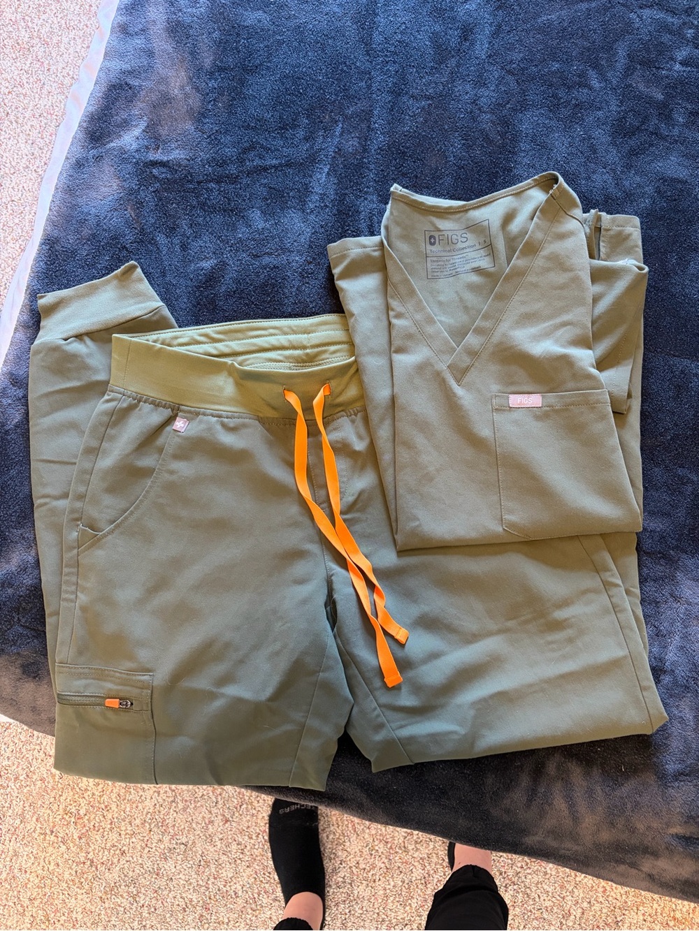 FIGS Olive Green Scrub set